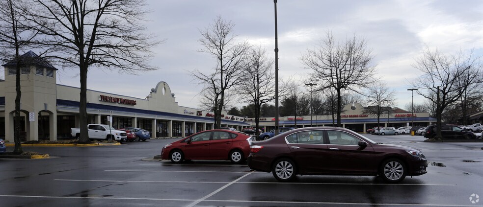 More Photos Of 6206-6230 Rolling Rd, Springfield Unknown For Lease