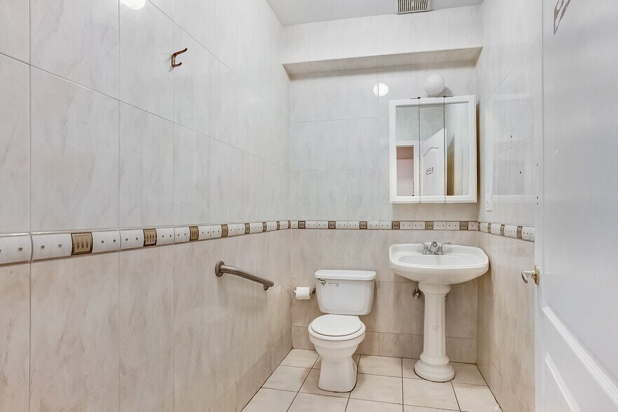 More Photos Of 1835 E 14th St, Brooklyn Apartments For Lease