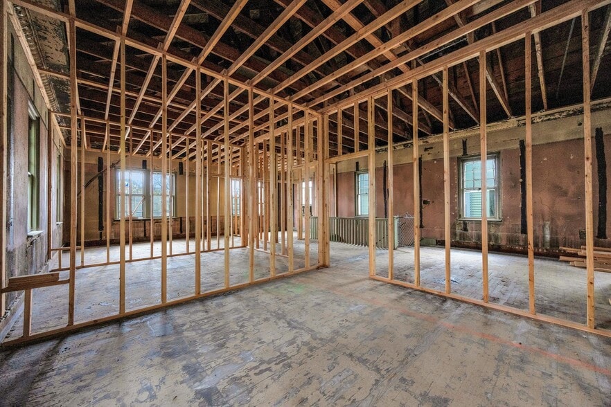 More Photos Of 640 N Broad St, Woodbury Police Fire Station For Sale