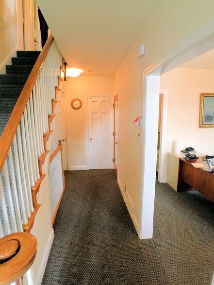 More Photos Of 402 Crain Hwy N, Glen Burnie Office For Sale