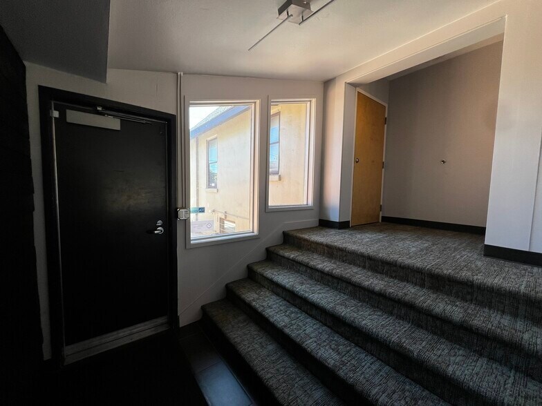 More Photos Of 711 N Cascade Ave, Colorado Springs Office For Lease