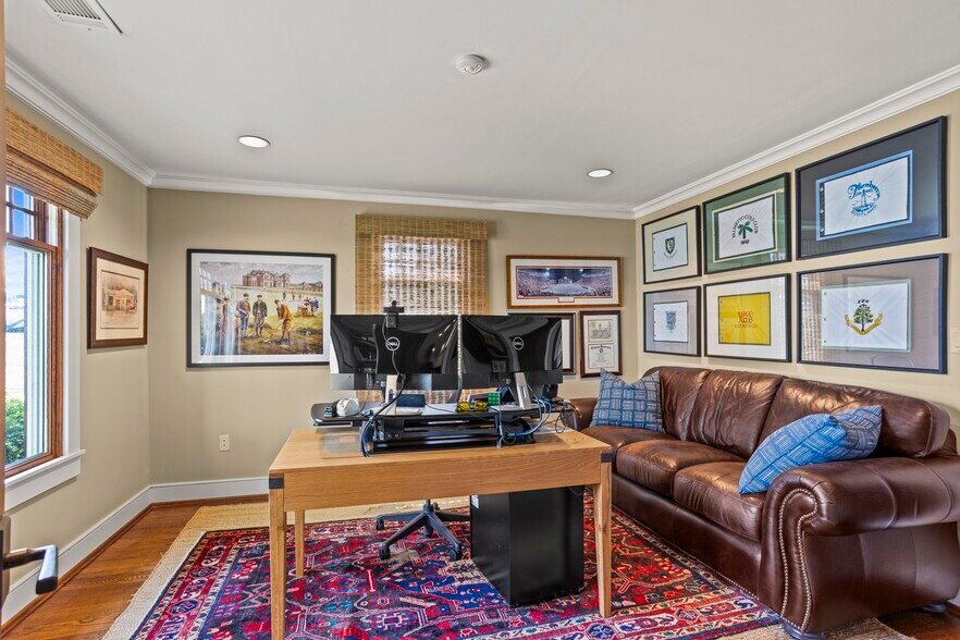 More Photos Of 7 Henderson Rd, Greenville Office For Sale