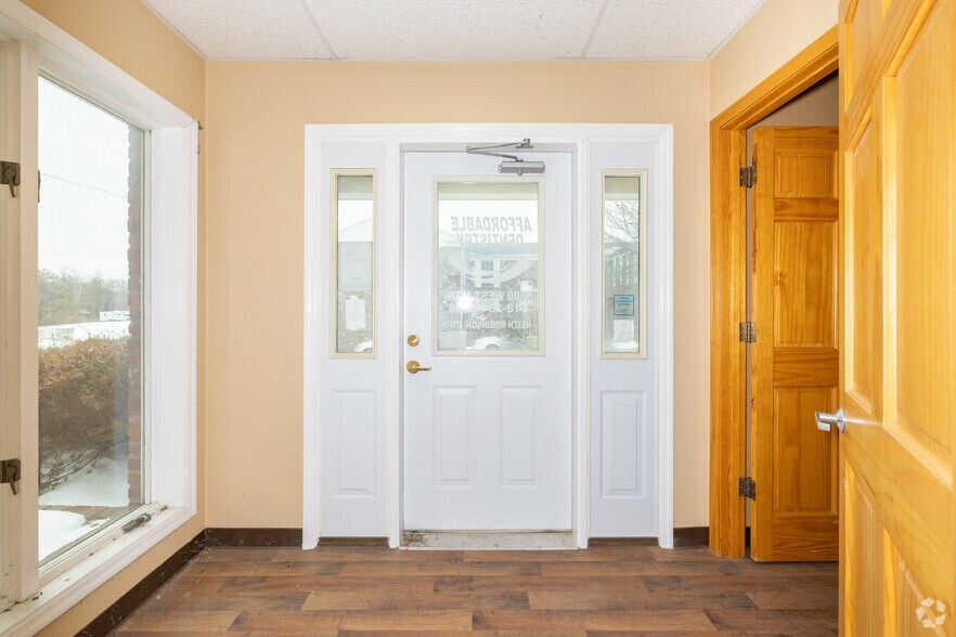 More Photos Of 5300 W Main St, Belleville Medical For Sale