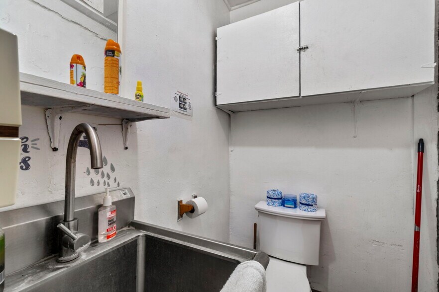 More Photos Of 12880 Avenue of the Giants, Myers Flat General Retail For Sale