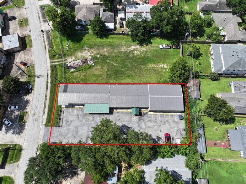 Primary Photo Of 1401 Cedar Post Ln, Houston Warehouse For Sale