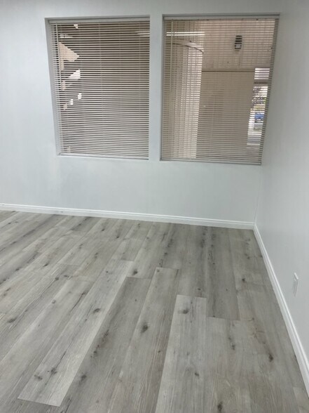 More Photos Of 18652 Florida St, Huntington Beach Medical For Lease