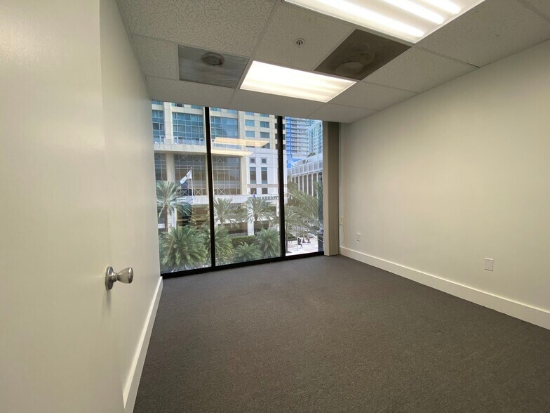 More Photos Of 1110 Brickell Ave, Miami Office Residential For Lease
