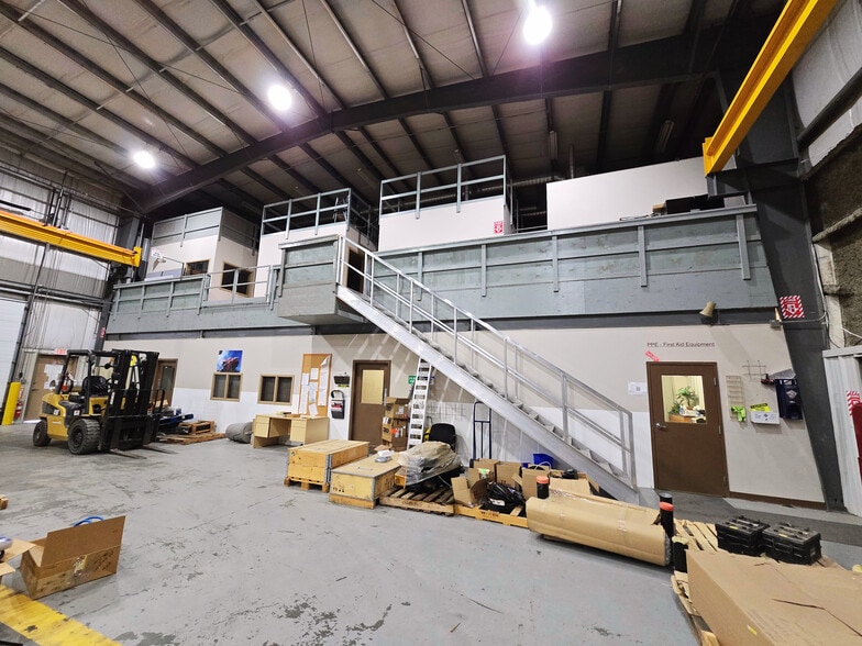 More Photos Of 7803 39th St, Leduc Manufacturing For Sale