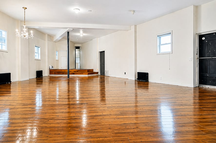 More Photos Of 373 S 1st St, Brooklyn Storefront Retail Office For Sale