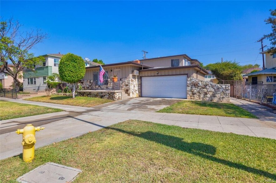 More Photos Of 2912 W Via Acosta, Montebello Apartments For Sale