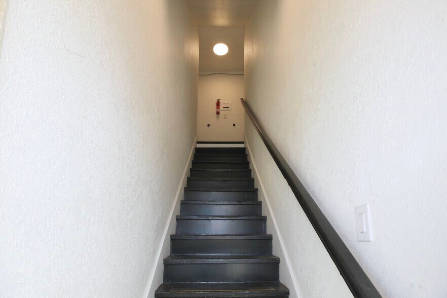More Photos Of , Dundee Unknown For Sale
