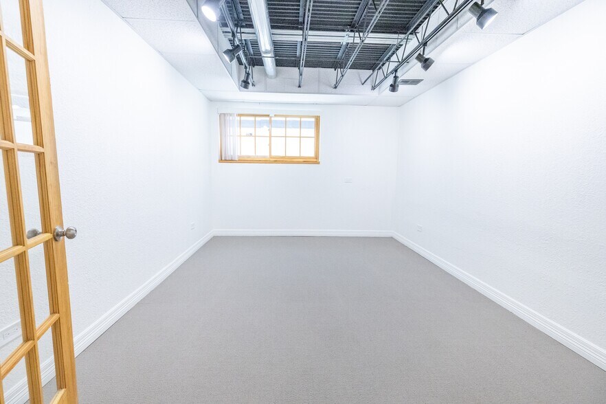 More Photos Of 1650 N Franklin St, Denver Office For Lease