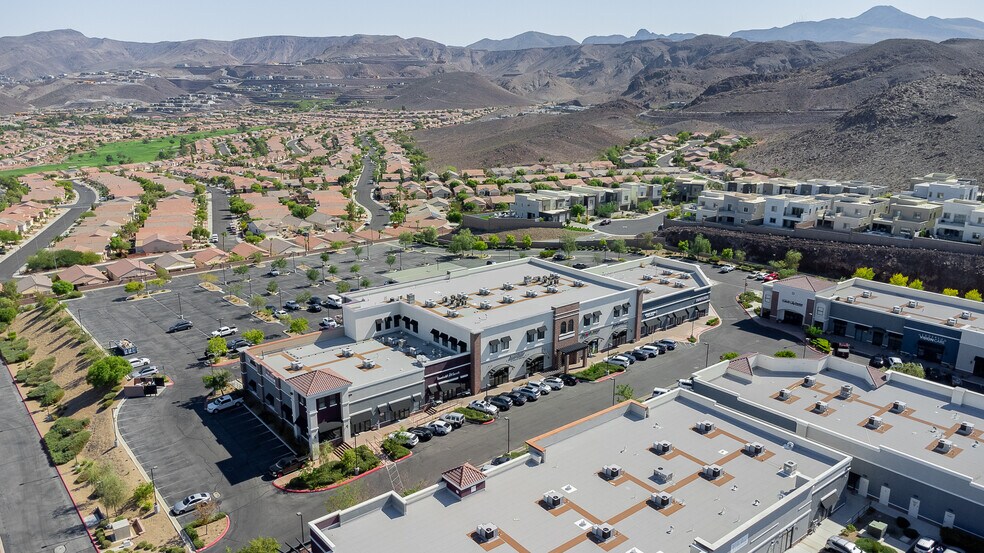 More Photos Of 670 S Green Valley Pky, Henderson Storefront Retail Office For Lease