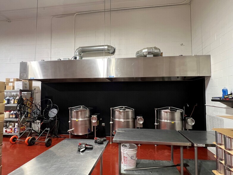 More Photos Of 650 Brakke Dr, Hudson Warehouse For Lease