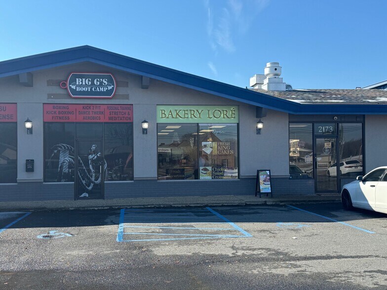 More Photos Of 2100 Airline Dr, Bossier City Storefront For Lease