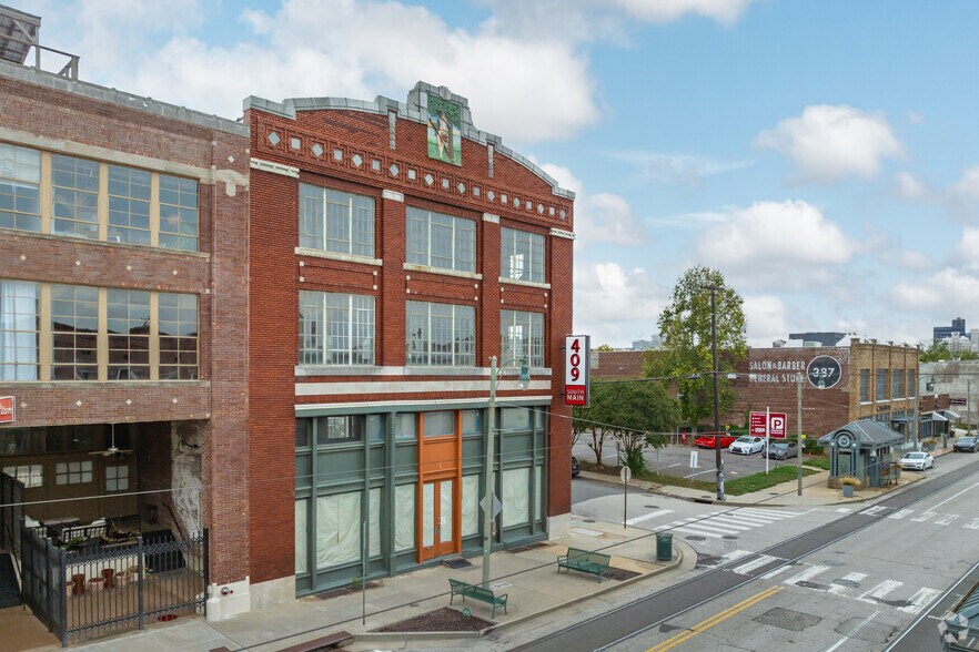 More Photos Of 409 S Main St, Memphis General Retail For Sale