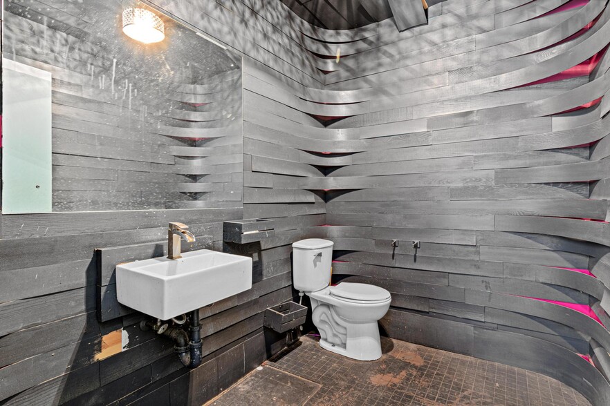 More Photos Of 251 S Knowles Ave, New Richmond Office For Sale