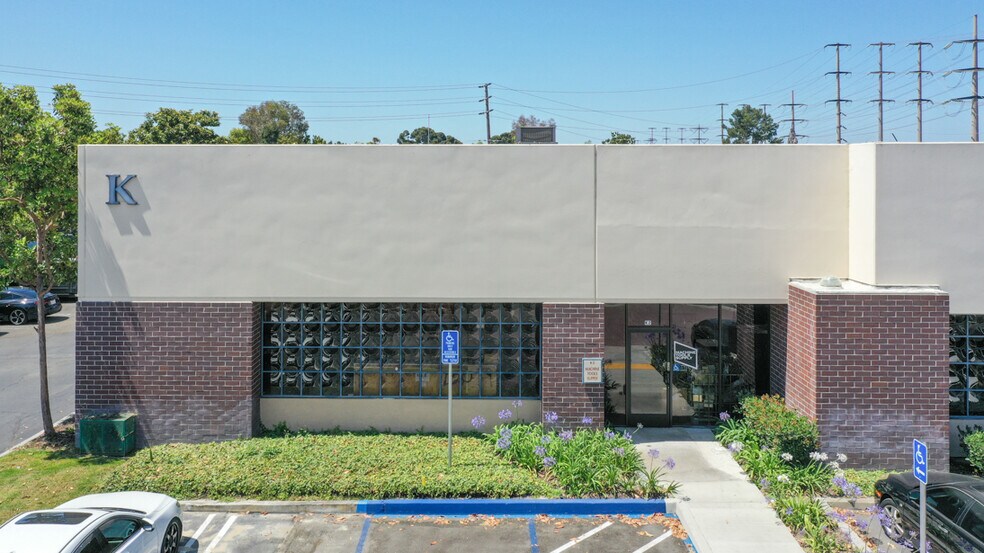 More Photos Of 3505 Cadillac Ave, Costa Mesa Office For Lease