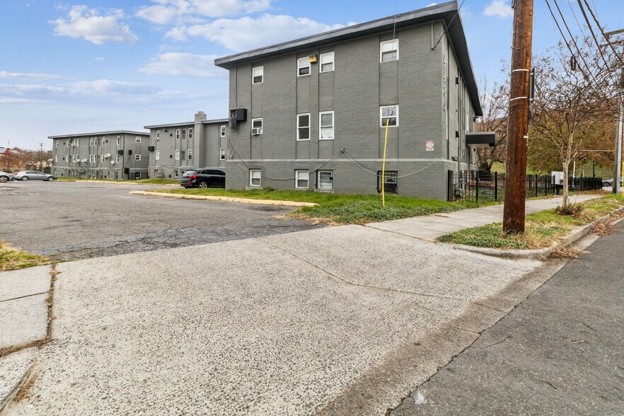 More Photos Of 4559-4569 Benning Rd SE, Washington Apartments For Sale