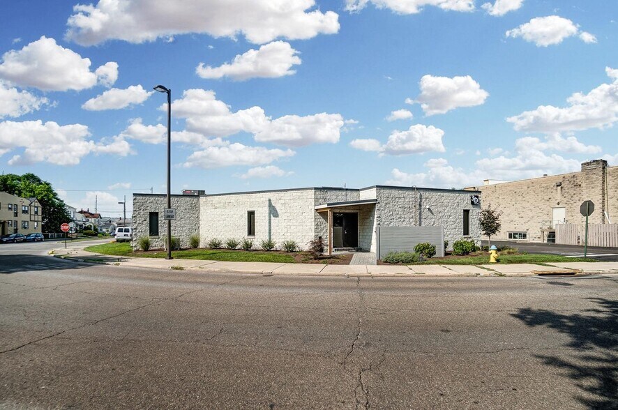 More Photos Of 4903 Vine St, Saint Bernard Medical For Lease