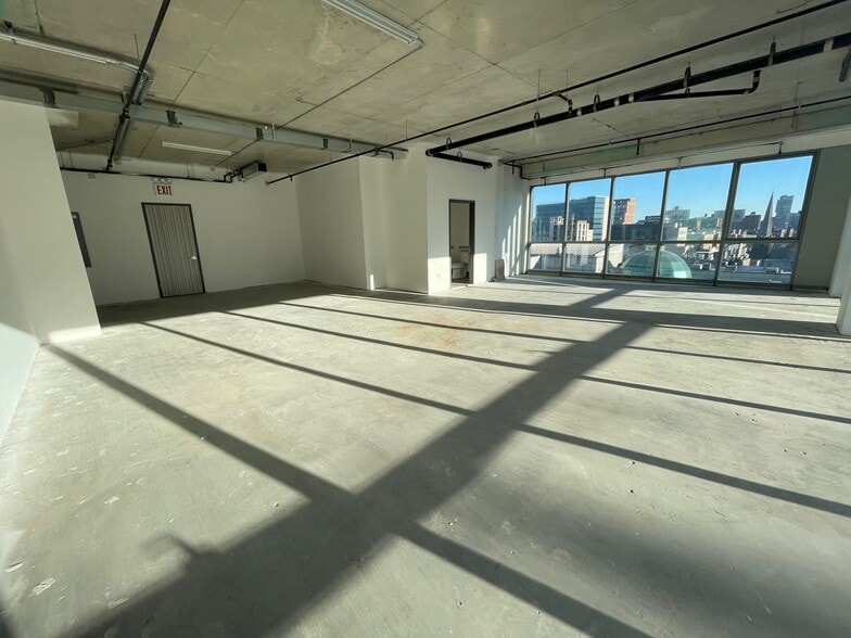 More Photos Of 36-18 Main St, Flushing Office For Sale