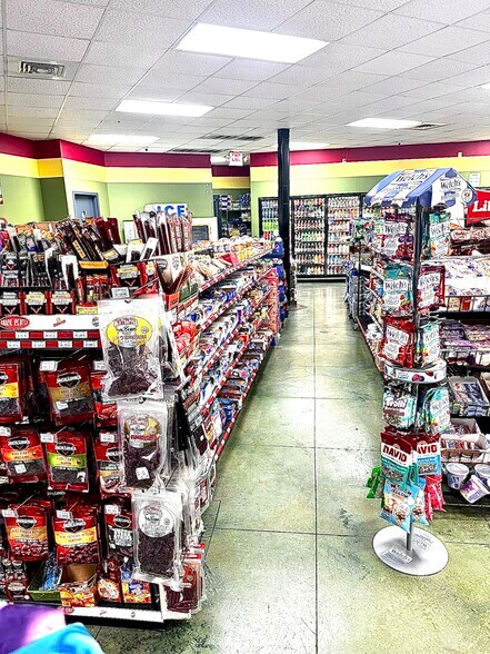 More Photos Of 2008 US-11, Picayune Service Station For Sale