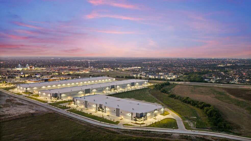 More Photos Of 148 Parker Way, Hutto Distribution For Sale