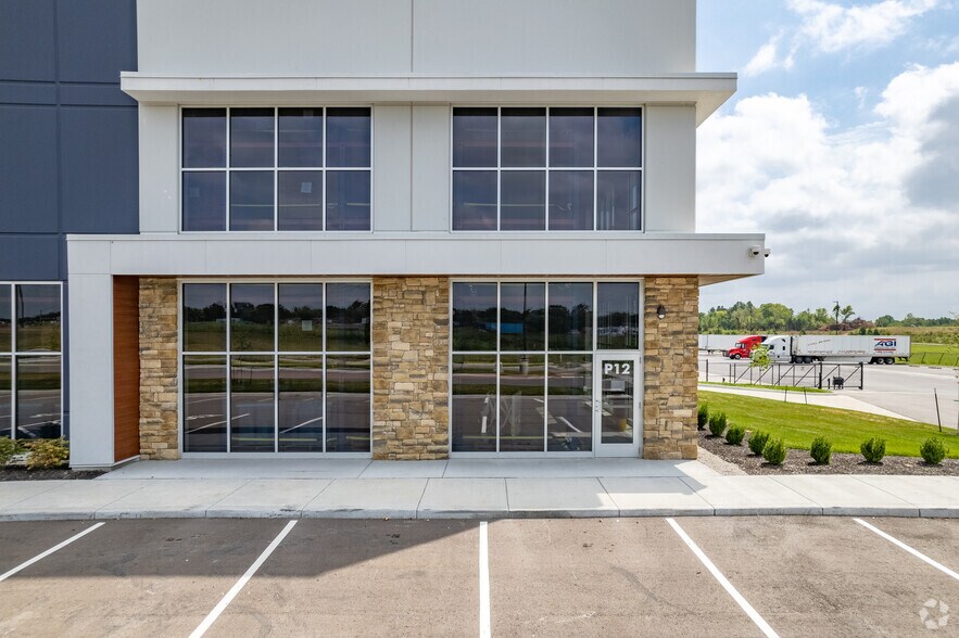 More Photos Of 2551 S Liberty Pkwy, Liberty Warehouse For Lease