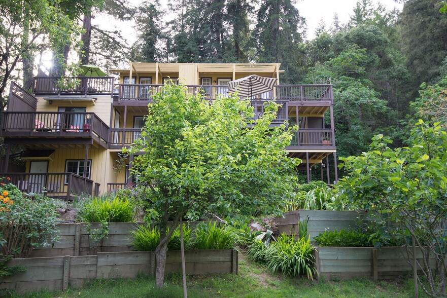 More Photos Of 20250 Highway 116, Monte Rio Hotel For Sale