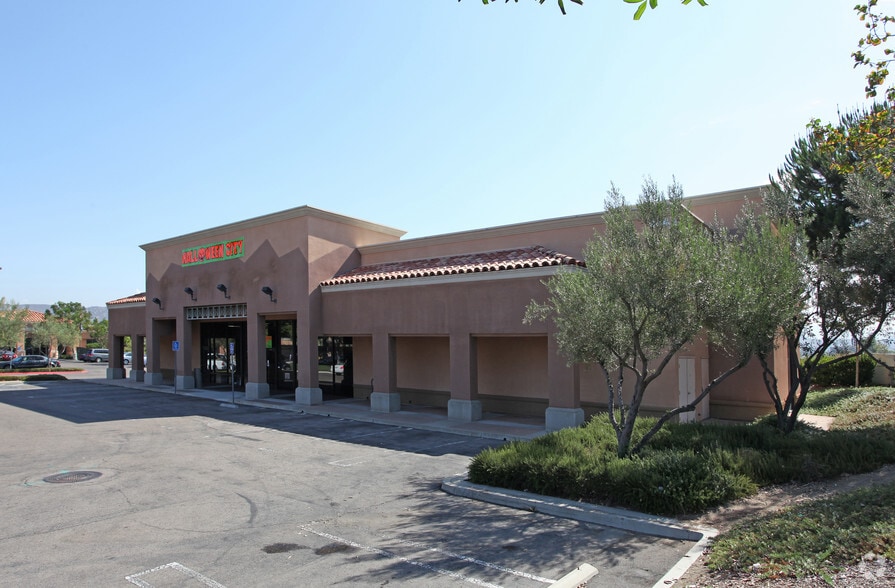More Photos Of 214-294 Town Center Pky, Santee Unknown For Lease