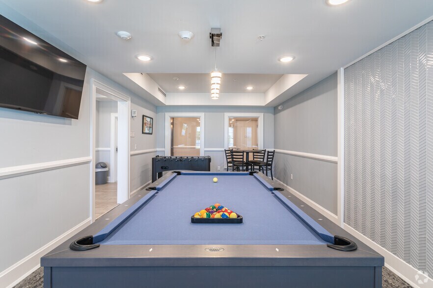 More Photos Of 1 E Pearl St, Burlington Apartments For Lease