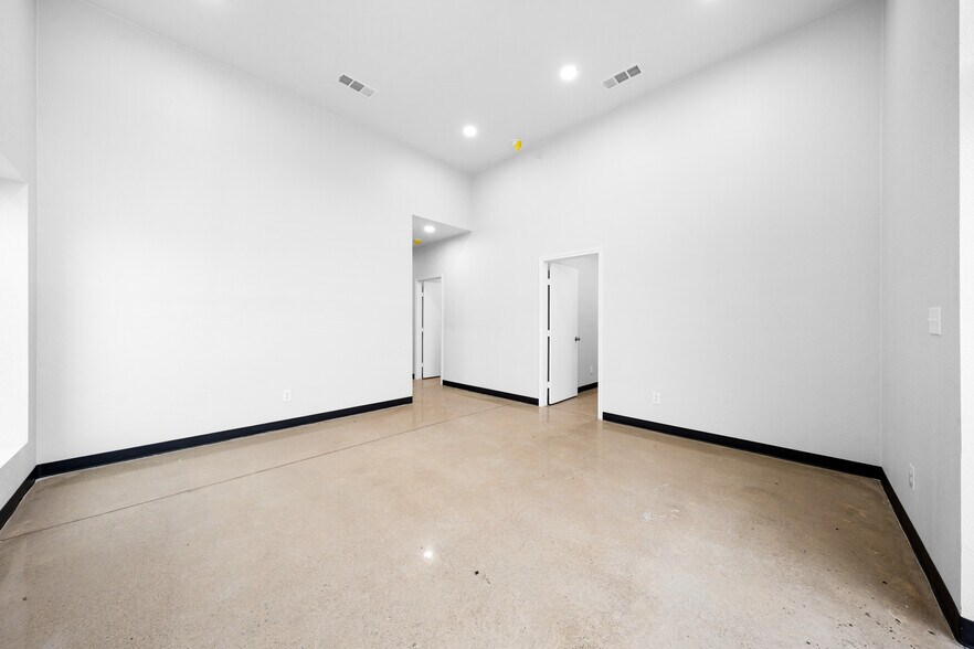 More Photos Of 1400 S State Hwy 78, Farmersville Industrial For Lease