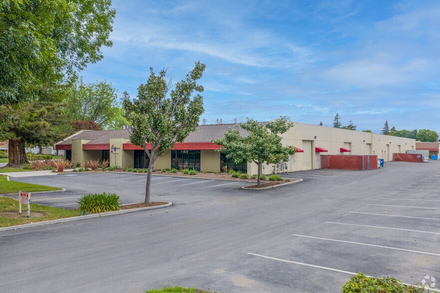 More Photos Of 2140-2150 Bering Dr, San Jose Unknown For Lease