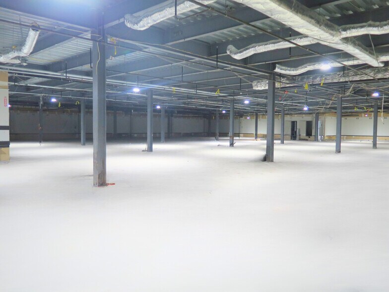 More Photos Of 425 Meadowlands Pky, Secaucus Warehouse For Sale