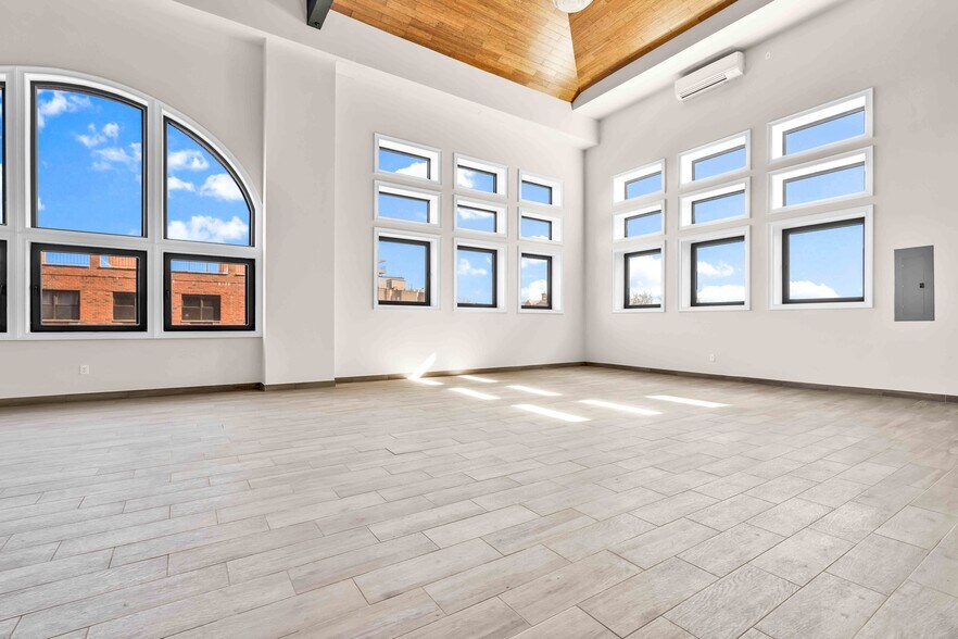More Photos Of 405-407 Gates Ave, Brooklyn Loft Creative Space For Lease