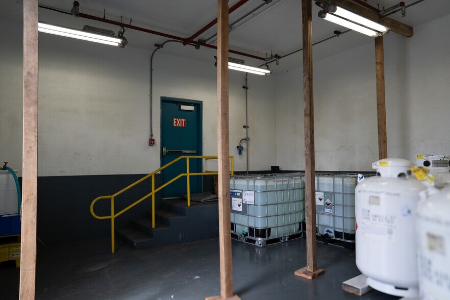 More Photos Of 3048 Aukele St, Lihue Warehouse For Sale