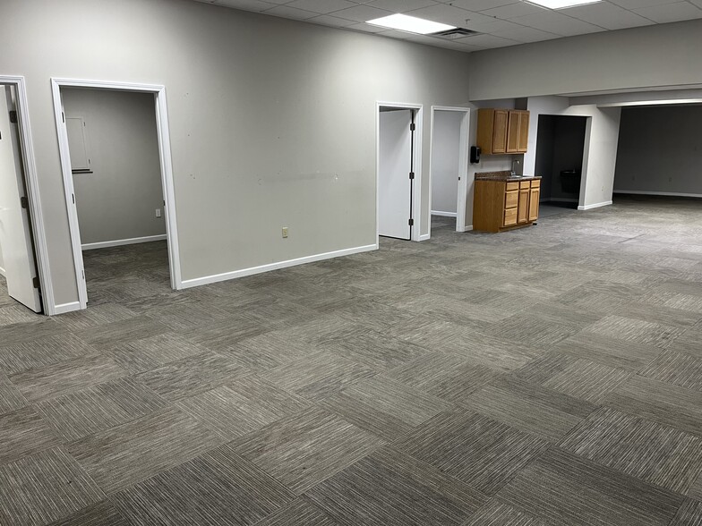 Primary Photo Of 604 Old Liverpool Rd, Liverpool Freestanding For Lease