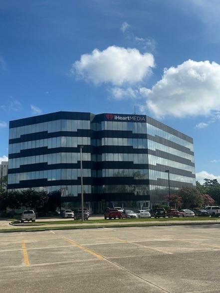 Primary Photo Of 5555 Hilton Ave, Baton Rouge Office For Lease