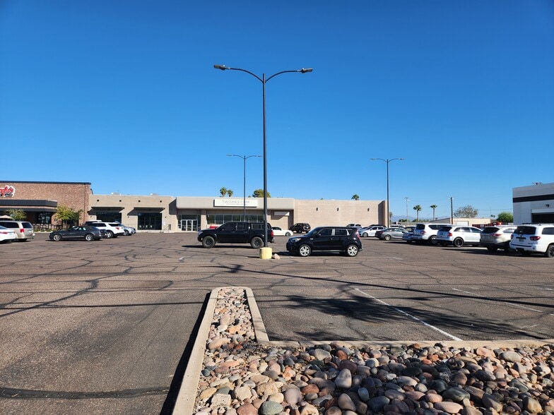 More Photos Of 3216 E Cactus Rd, Phoenix Freestanding For Sale