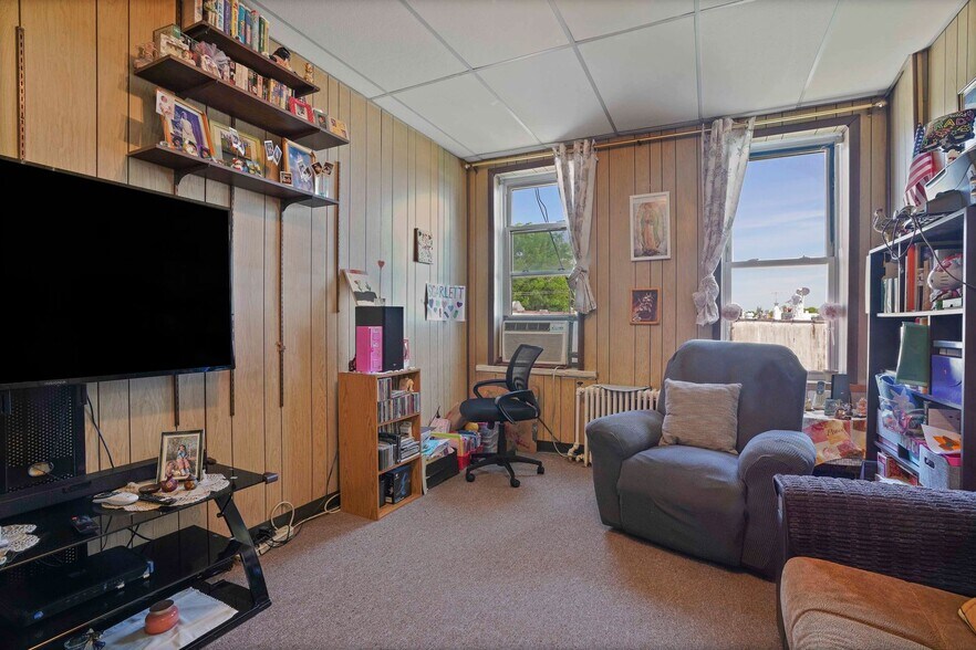 More Photos Of 6703 Myrtle Ave, Glendale Apartments For Sale