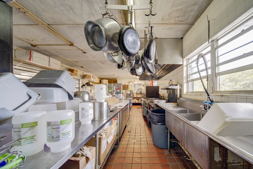 More Photos Of 58000 Card Sound Rd, Key Largo Restaurant For Sale
