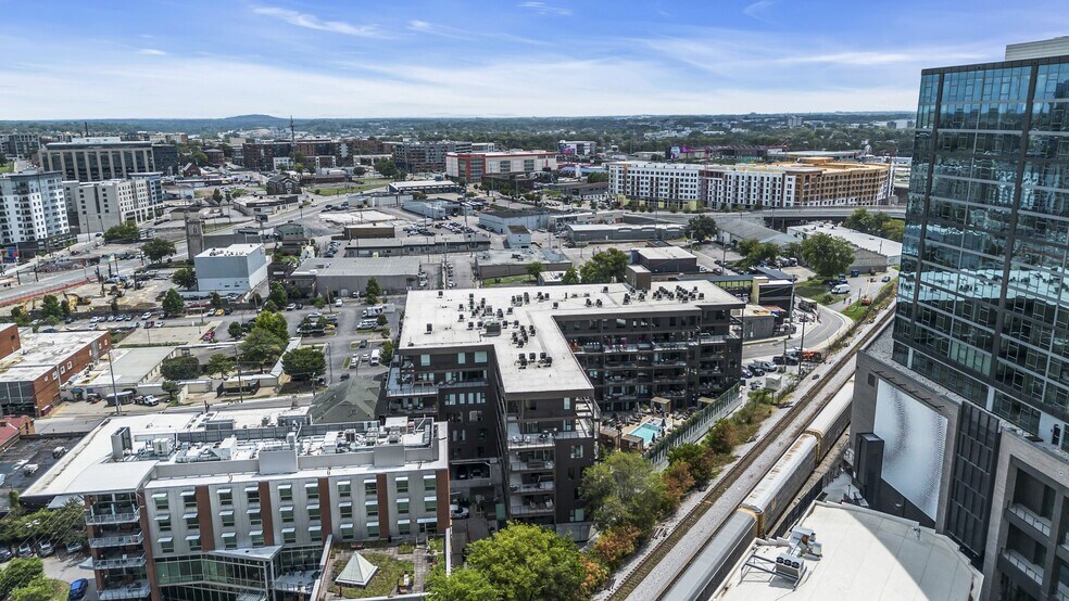 More Photos Of 635 7th Ave S, Nashville Apartments For Lease