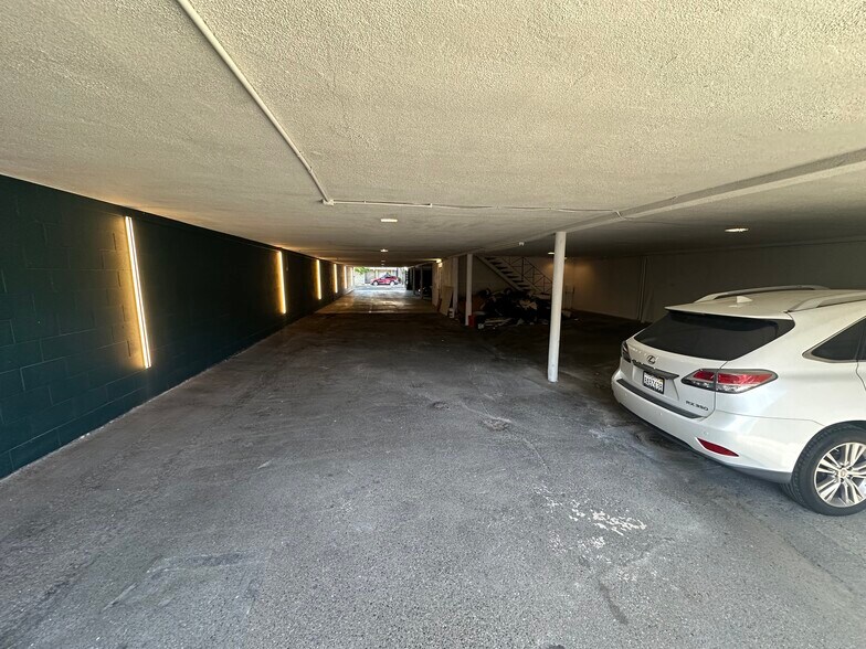 More Photos Of 1912 F St, Sacramento Office For Lease