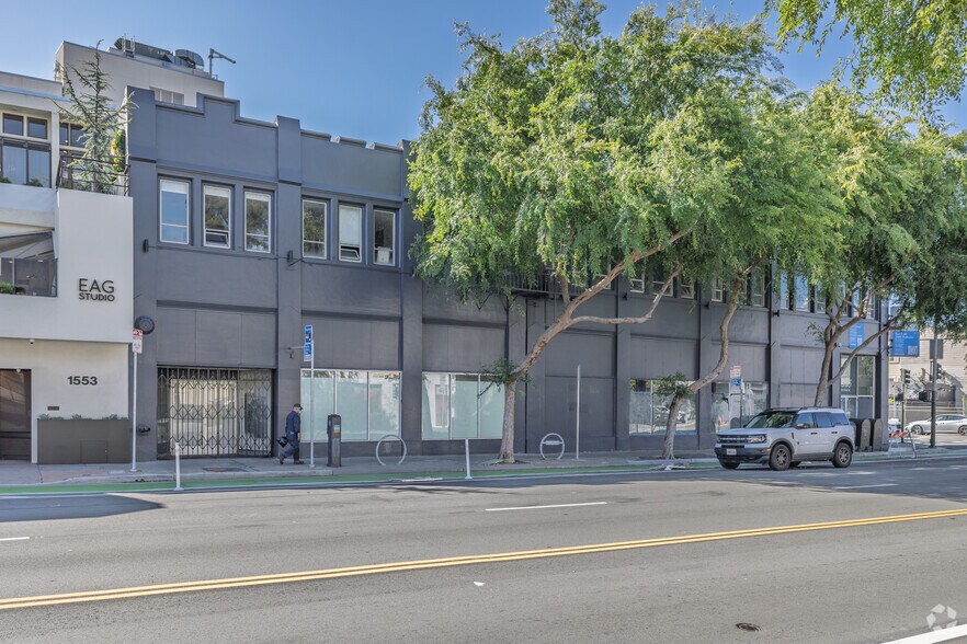 More Photos Of 1583 Folsom St, San Francisco Showroom For Sale