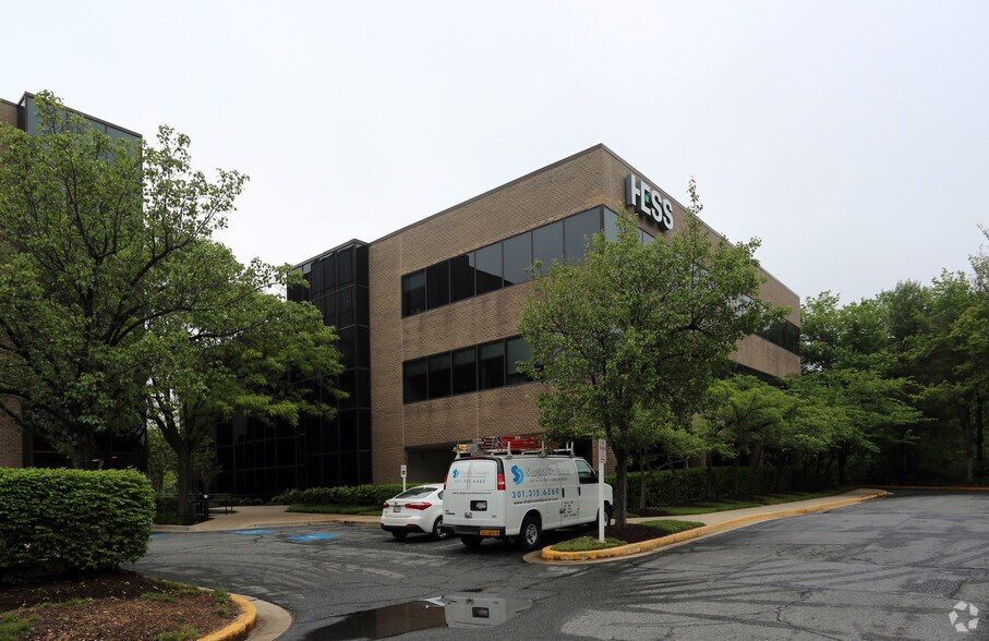 More Photos Of 804 W Diamond Ave, Gaithersburg Unknown For Lease