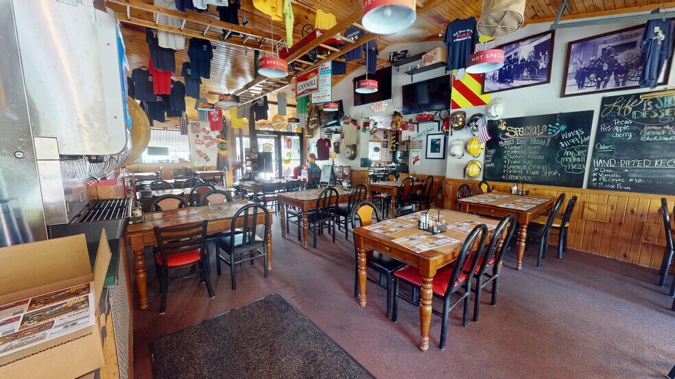 More Photos Of 13524 S Eagle Valley Rd, Tyrone Restaurant For Sale