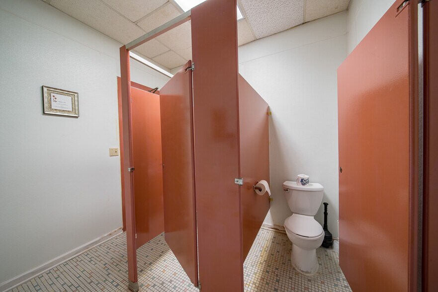 More Photos Of 4323 Primrose Rd, Columbus Religious Facility For Sale