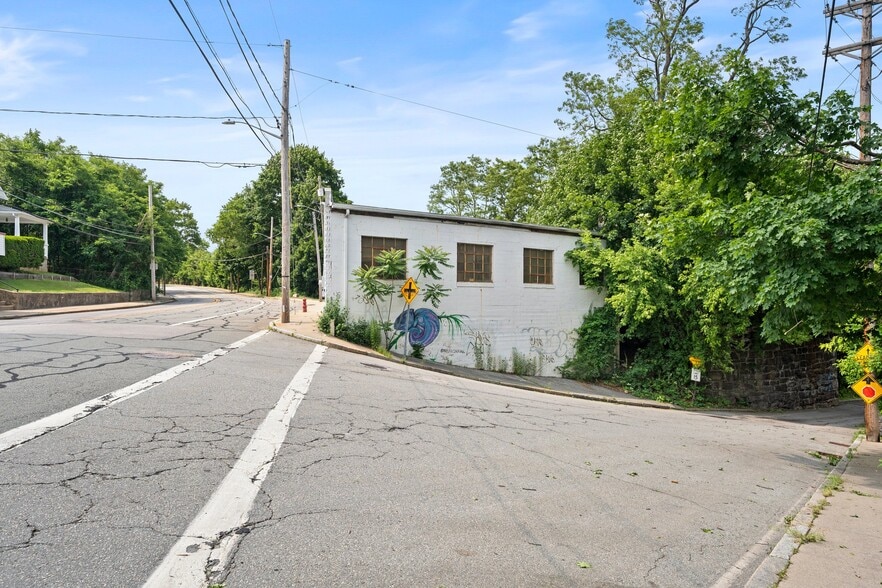 More Photos Of 250 Manville rd, Woonsocket Flex For Sale