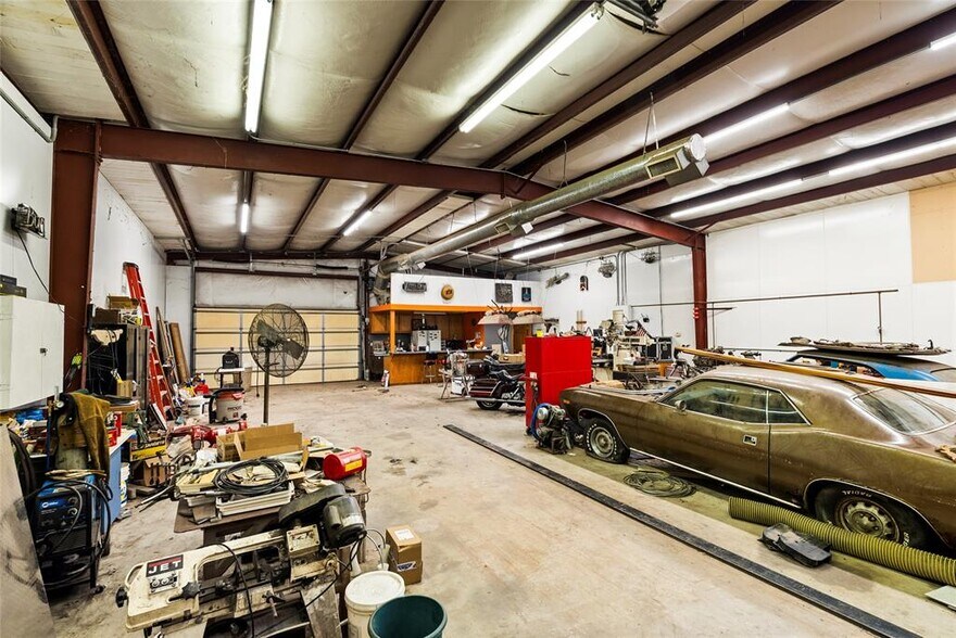 More Photos Of 1389 U.S. 290 E, Elgin Land For Sale