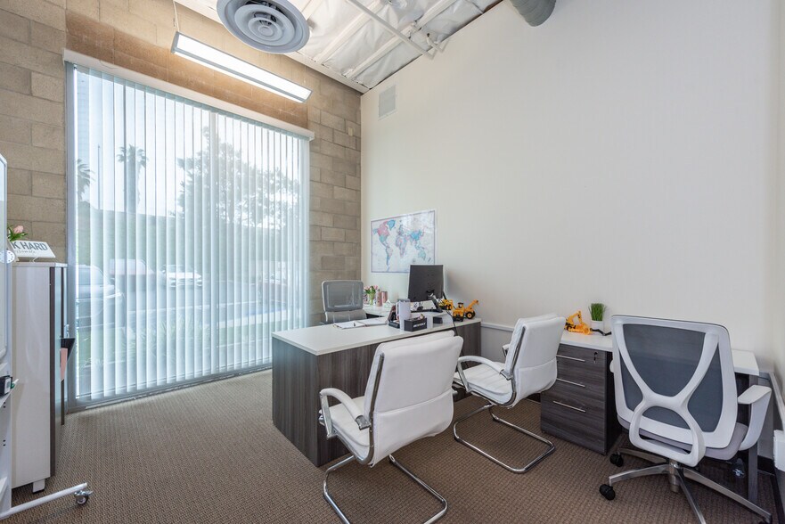 More Photos Of 8925 Research Dr, Irvine Office For Lease
